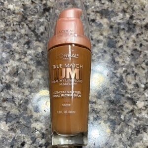 L'Oreal True Match Lumi Foundation - Classic Tan-Cappacchino